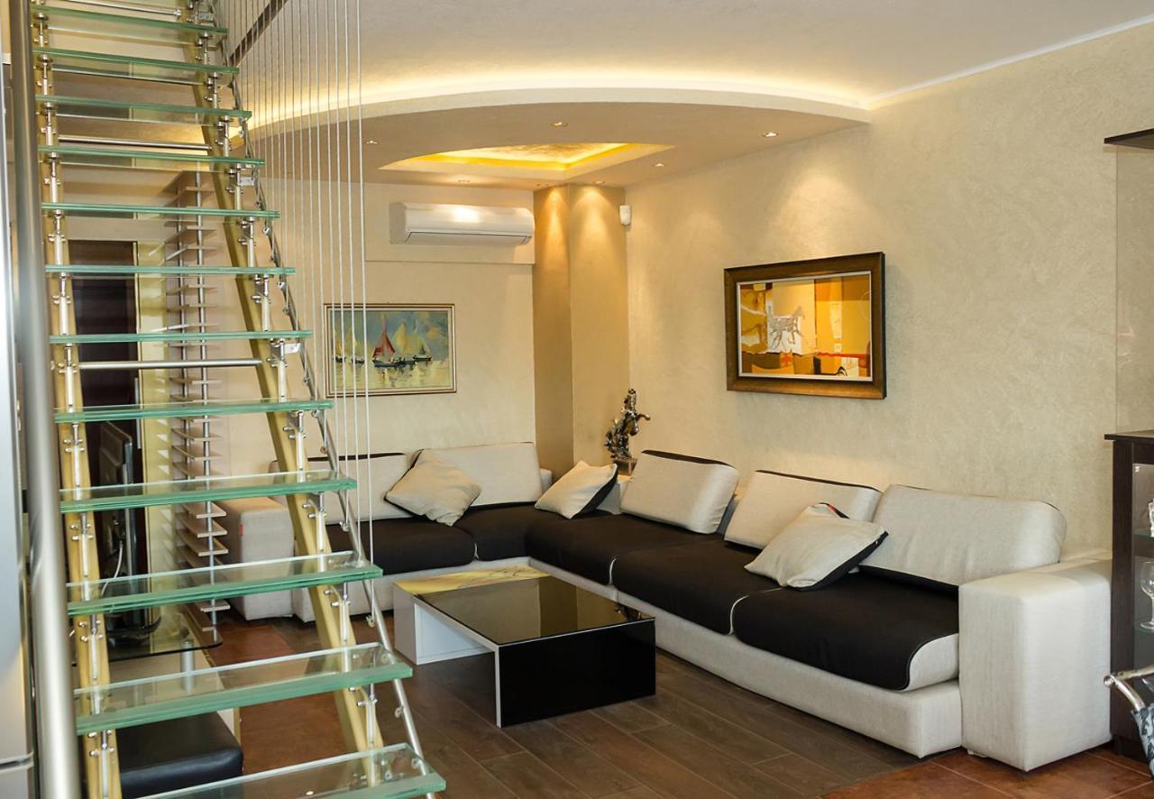 Under The Stars - Lux Penthouse With Pool And Terrace By Flat Mаnager Apartment Sf. Constantin și Elena Exterior foto